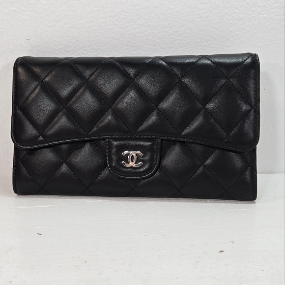 Chanel Classic CC Trifold Quilted Black Lambskin Flap Wallet - Picture 15 of 15